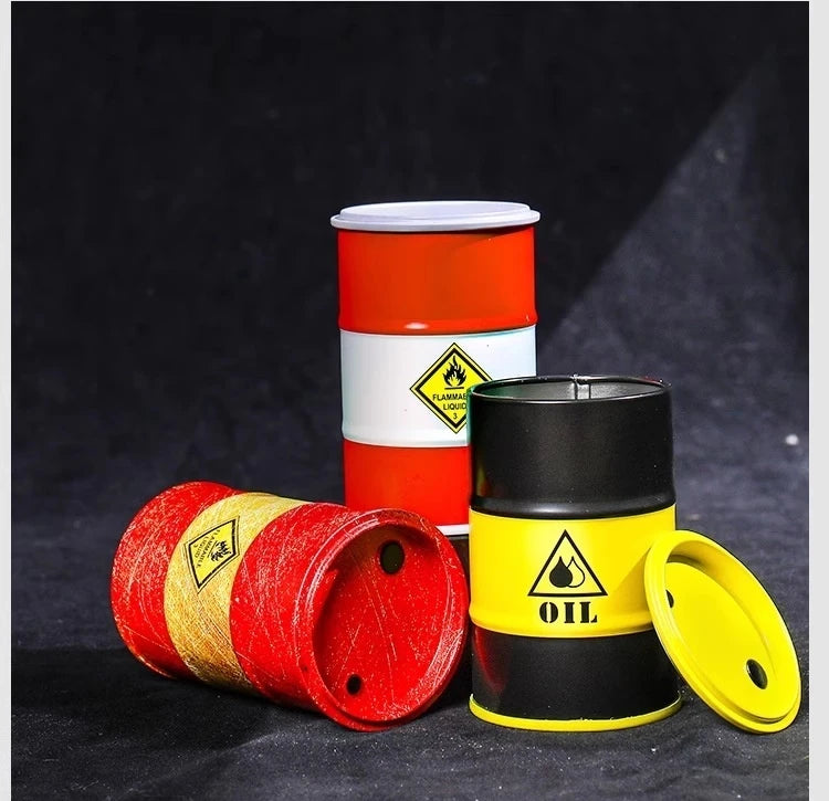 Miniature Oil Drum Model – Metal Desktop Decoration & Stationery Holder